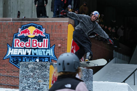 Red Bull Heavy Metal Snowboard 2026 06