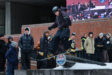 Red Bull Heavy Metal Snowboard 2026 21