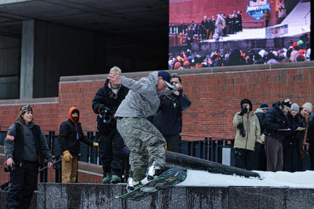 Red Bull Heavy Metal Snowboard 2026 22