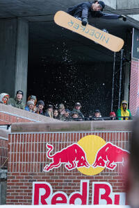 Red Bull Heavy Metal Snowboard 2026 32